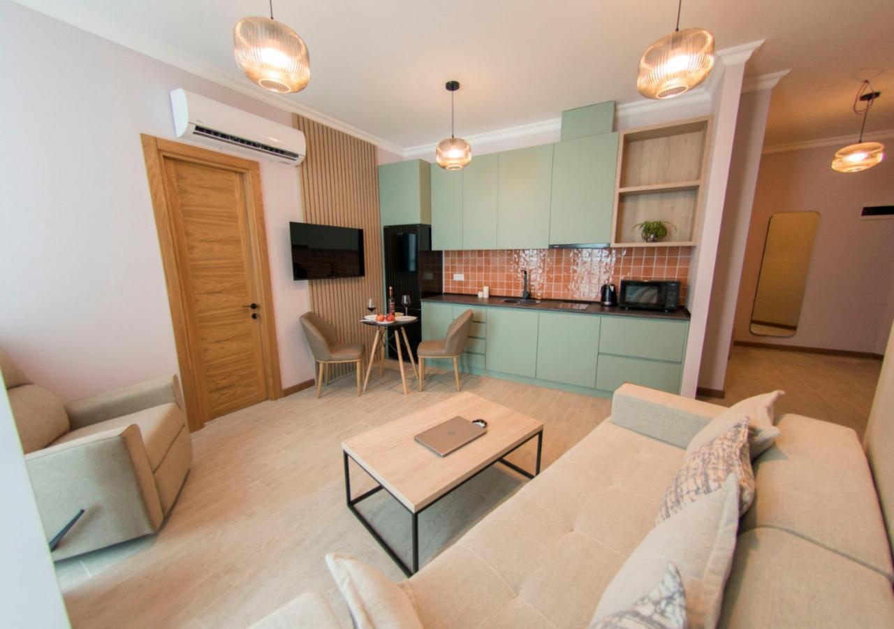 Season Suite Apart-Hotel Batumi Luaran gambar
