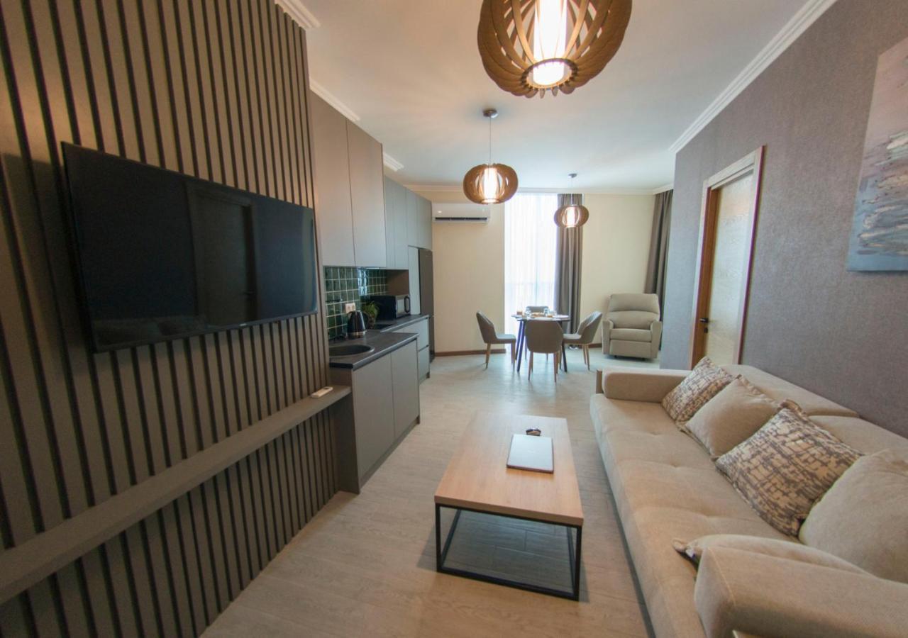 Season Suite Apart-Hotel Batumi Luaran gambar