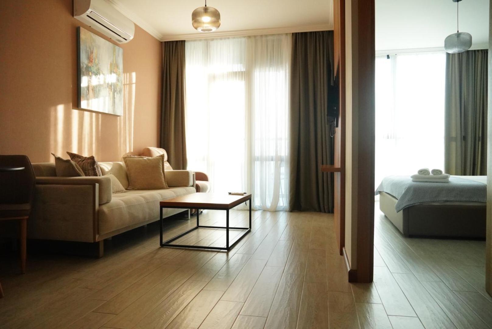 Season Suite Apart-Hotel Batumi Luaran gambar