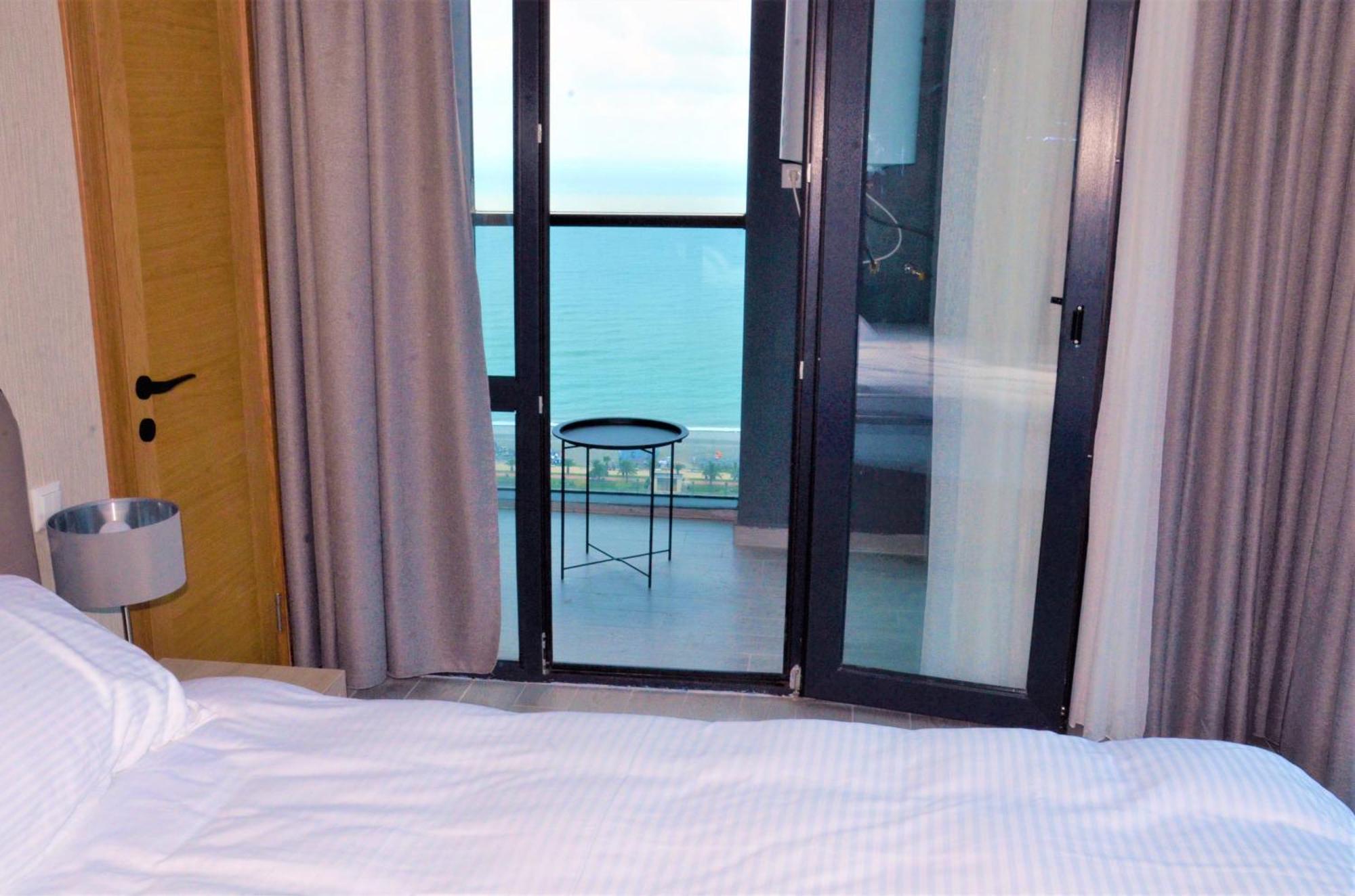 Season Suite Apart-Hotel Batumi Luaran gambar