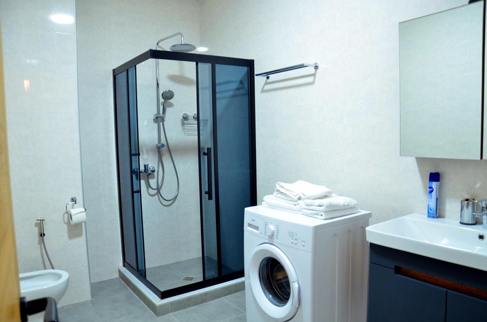 Season Suite Apart-Hotel Batumi Luaran gambar